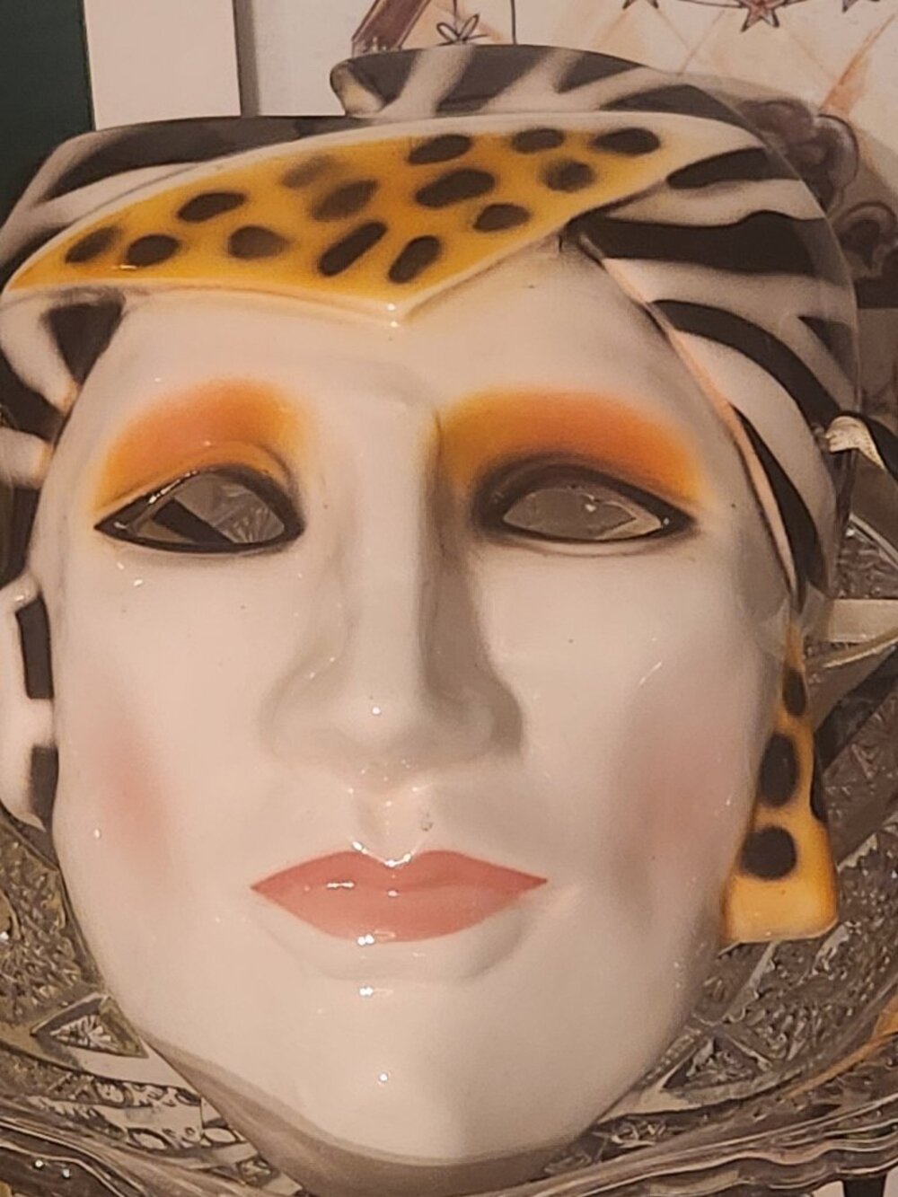 Vintage 1987 Mann Female Wall Mask Made in Taiwan